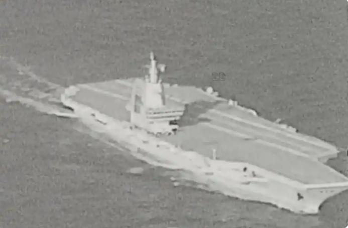 福建舰昨日首次通过台湾海峡，台军声称派F16“全程跟踪拍摄”，这是被吓得瑟瑟发抖