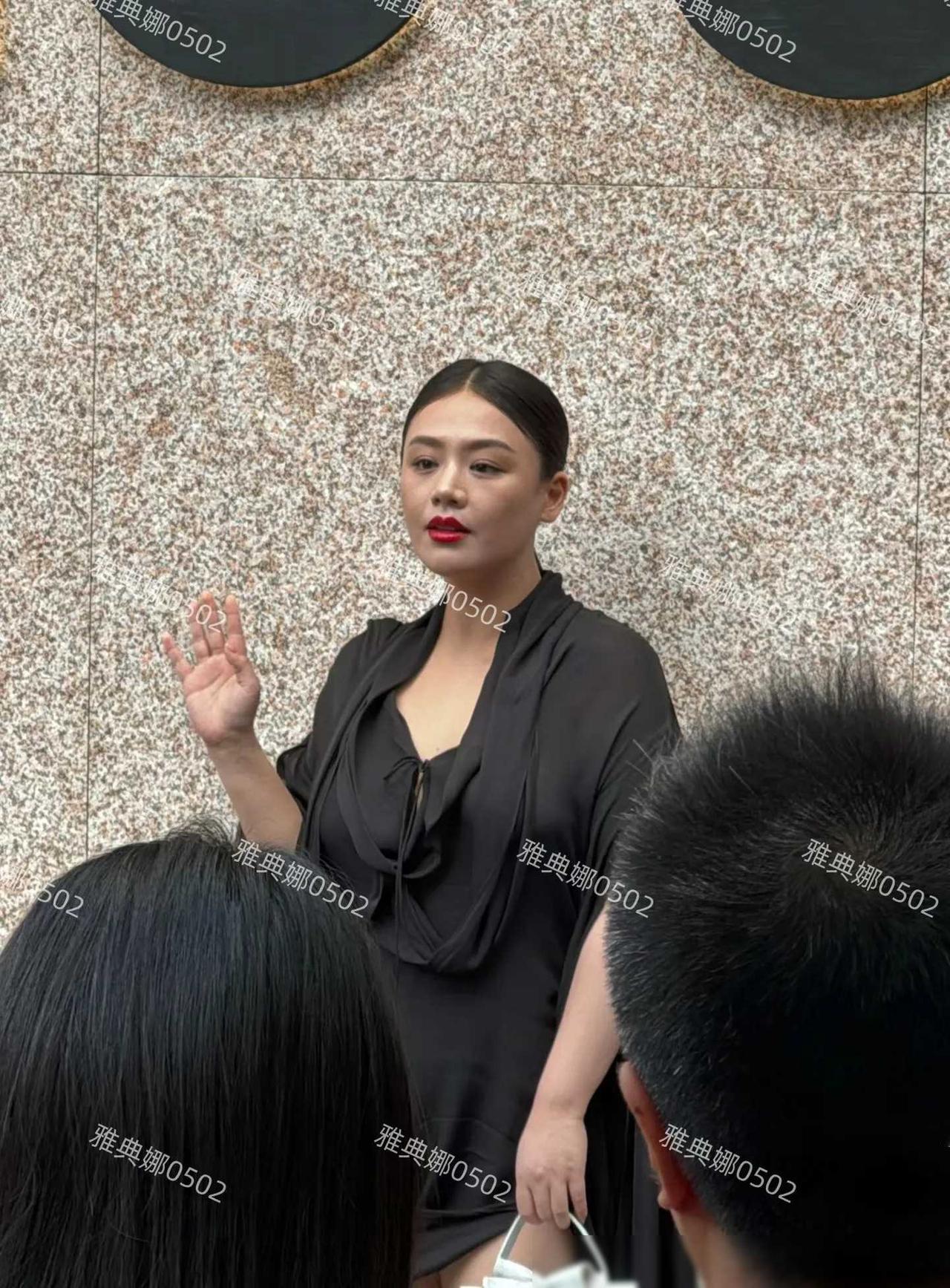 冉姐再度进京揭露姚主持的真相，北交台的态度依然友好，表示正在深入调查。她坦言：“