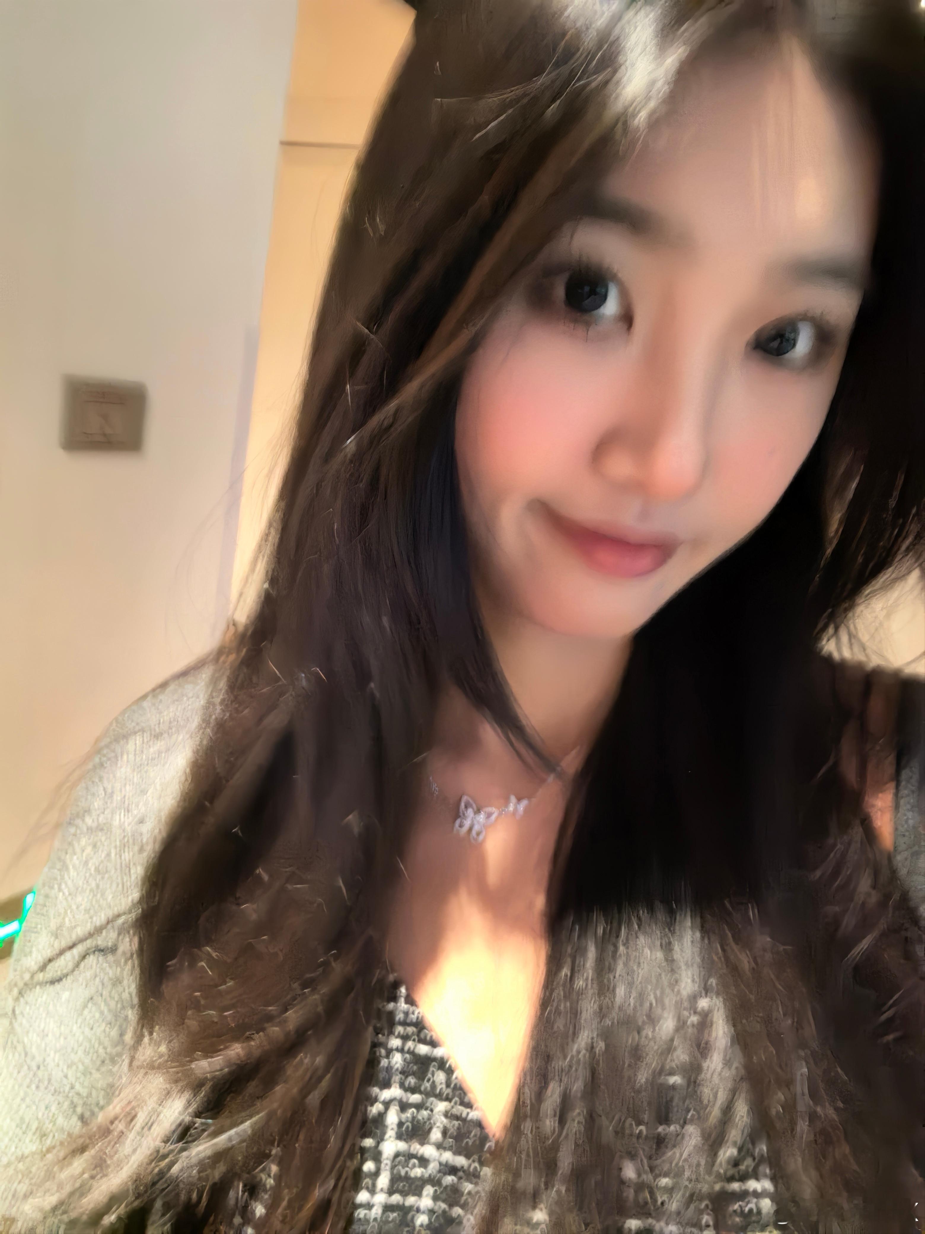 OMG 今天竟然没发微博开车乐道l90 去看星星喽[yeah] ​​​