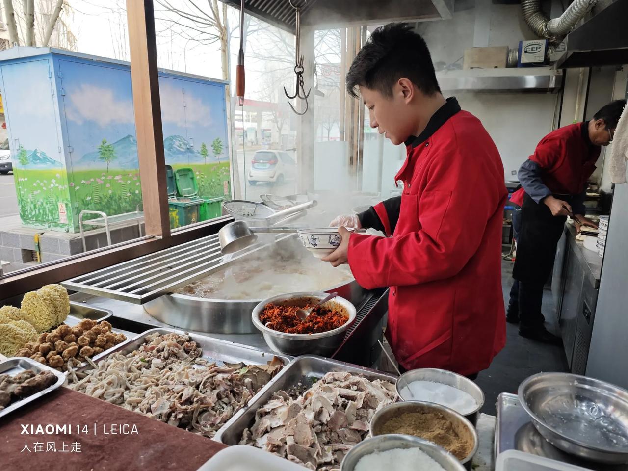 创业路老李家喝羊肉汤！
不知不觉，2025年已经过去两个月了，昨天在抖音看到有朋