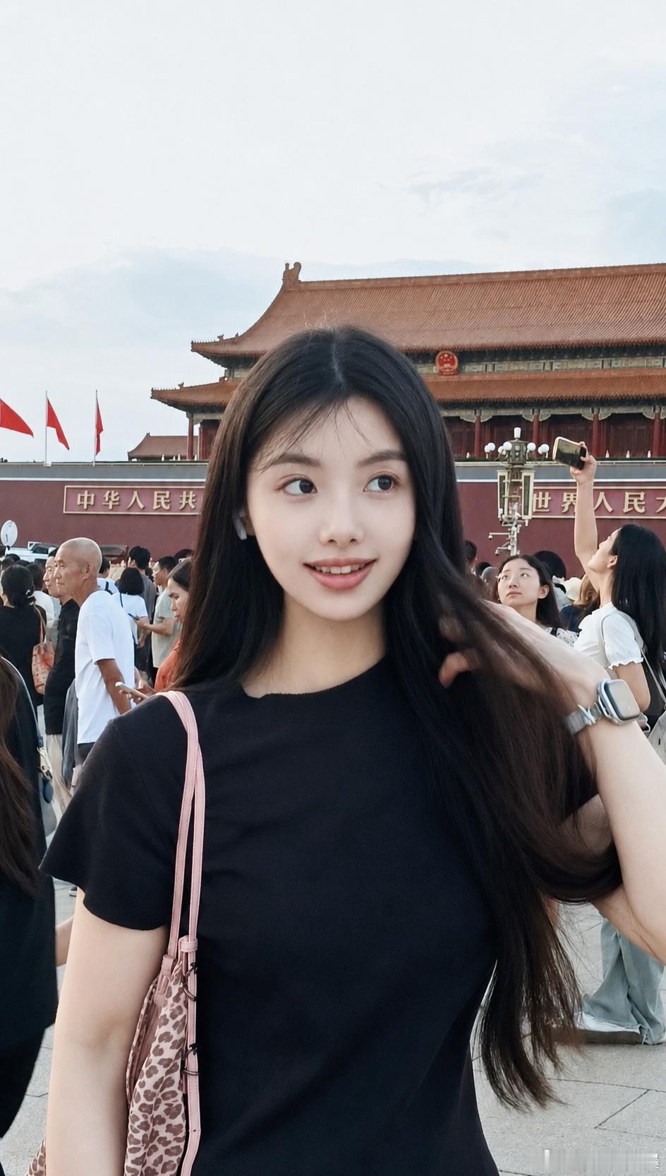 很少穿黑衣服hhh 