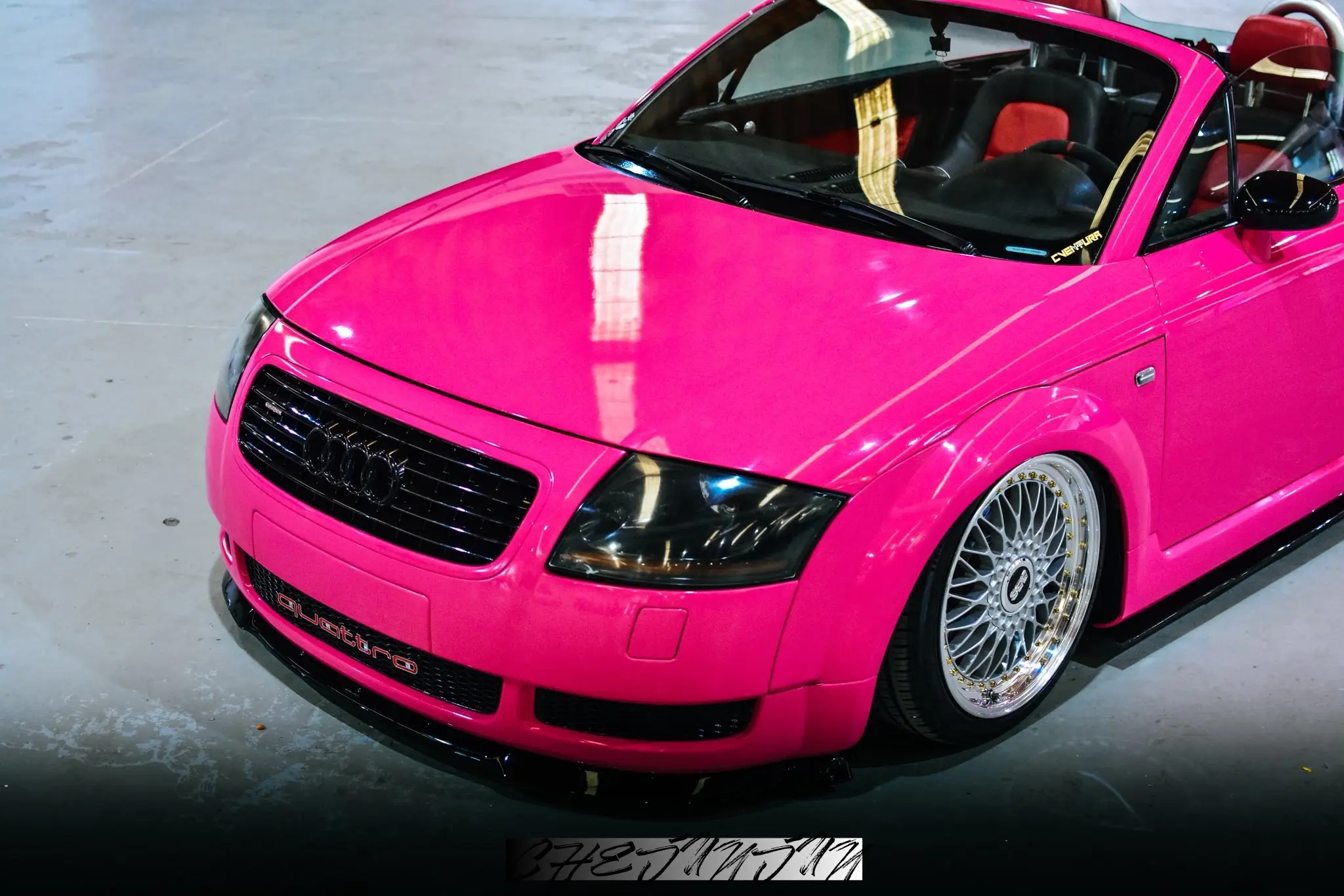 粉色系。Audi TT mk1 Bagged 海外玩家案例分享