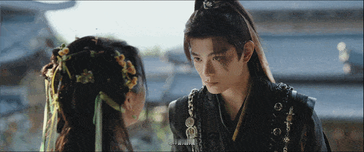 虞书欣角色宇宙《永夜星河》是懂怎么拿捏观众的。“穿书+系统”之所以受欢迎，是因为
