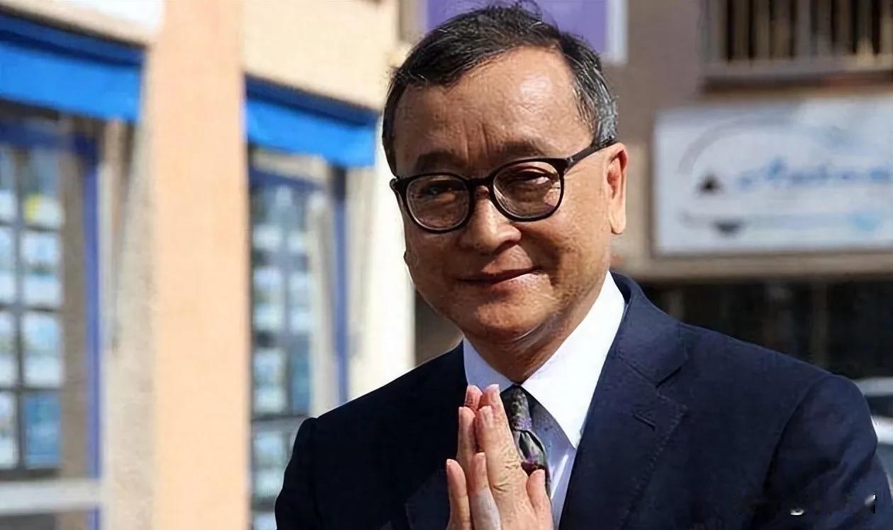 看看柬埔寨这摊死水！贪污遍地，强权横行，洪森那帮人把国家蛀空了三十年！这种局面，