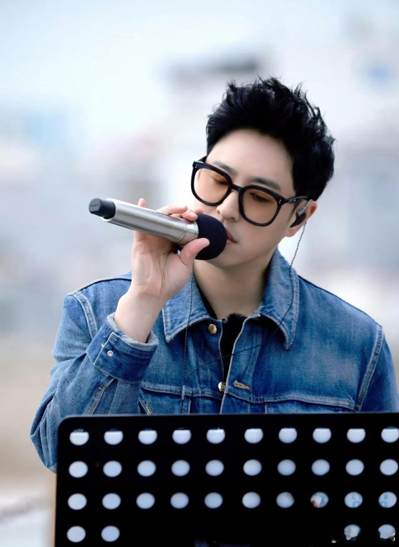 明星说瘦就真瘦啊我去！内娱瘦身也太绝了，彭昱畅、李雪琴都瘦得让人惊，潘玮柏也成功