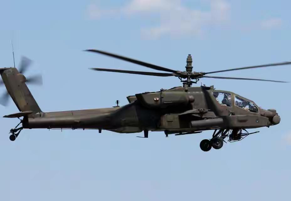 世界上最先进的武装直升机是哪款？
直升机 重型攻击直升机 美国战斗直升机 
结合