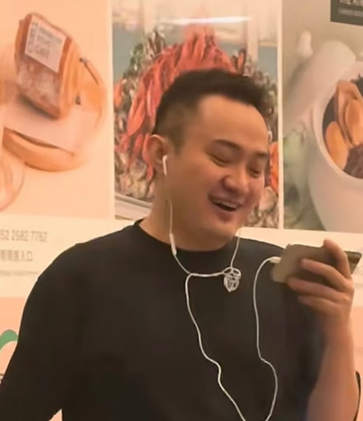 疑似被孙宇晨退票的电影院观众回应孙宇晨 怎么还给自己照片高p  真是随时都在美化