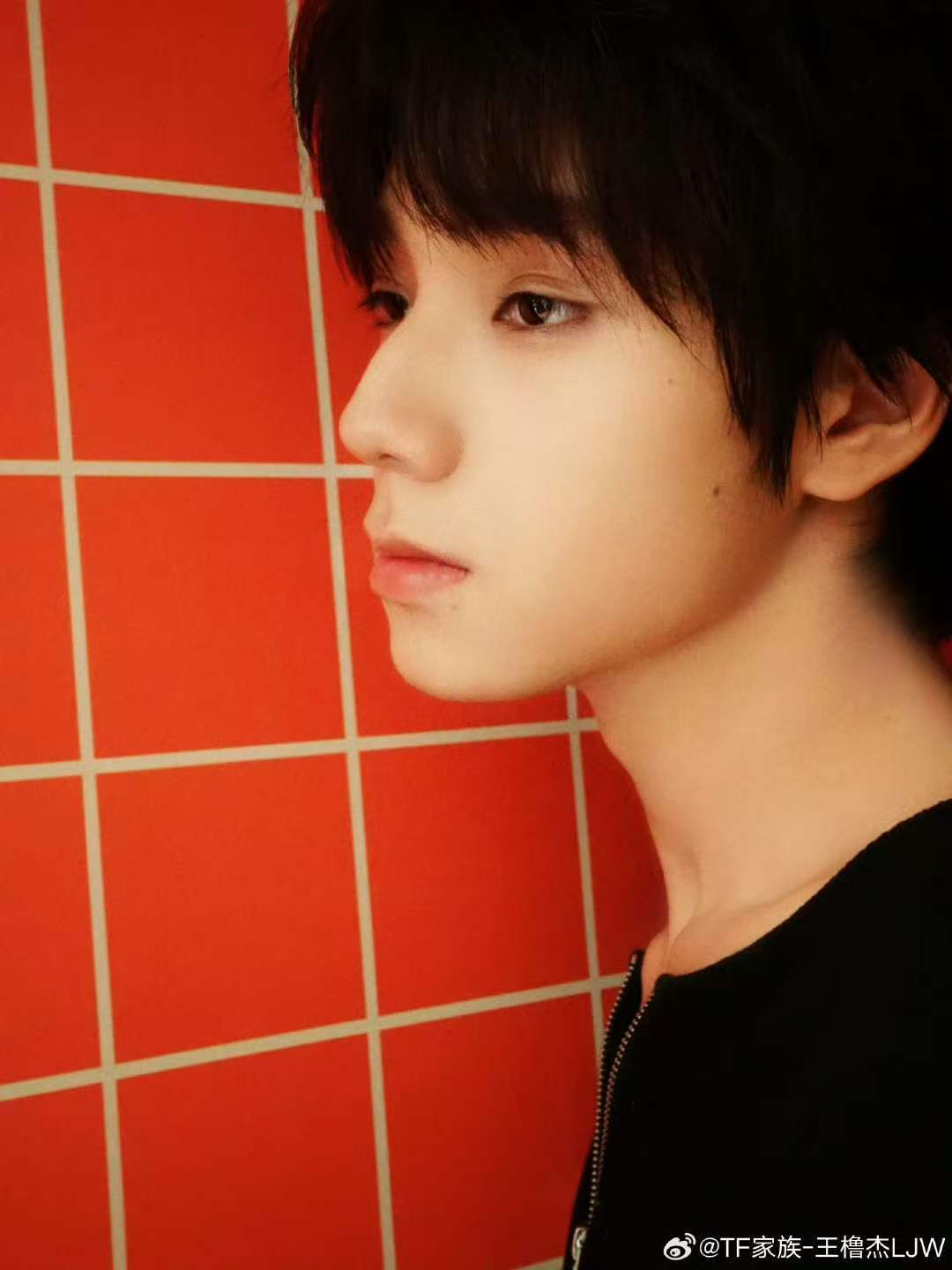 王橹杰高饱和质感大片王橹杰高饱和色调大片  好会拍！ 