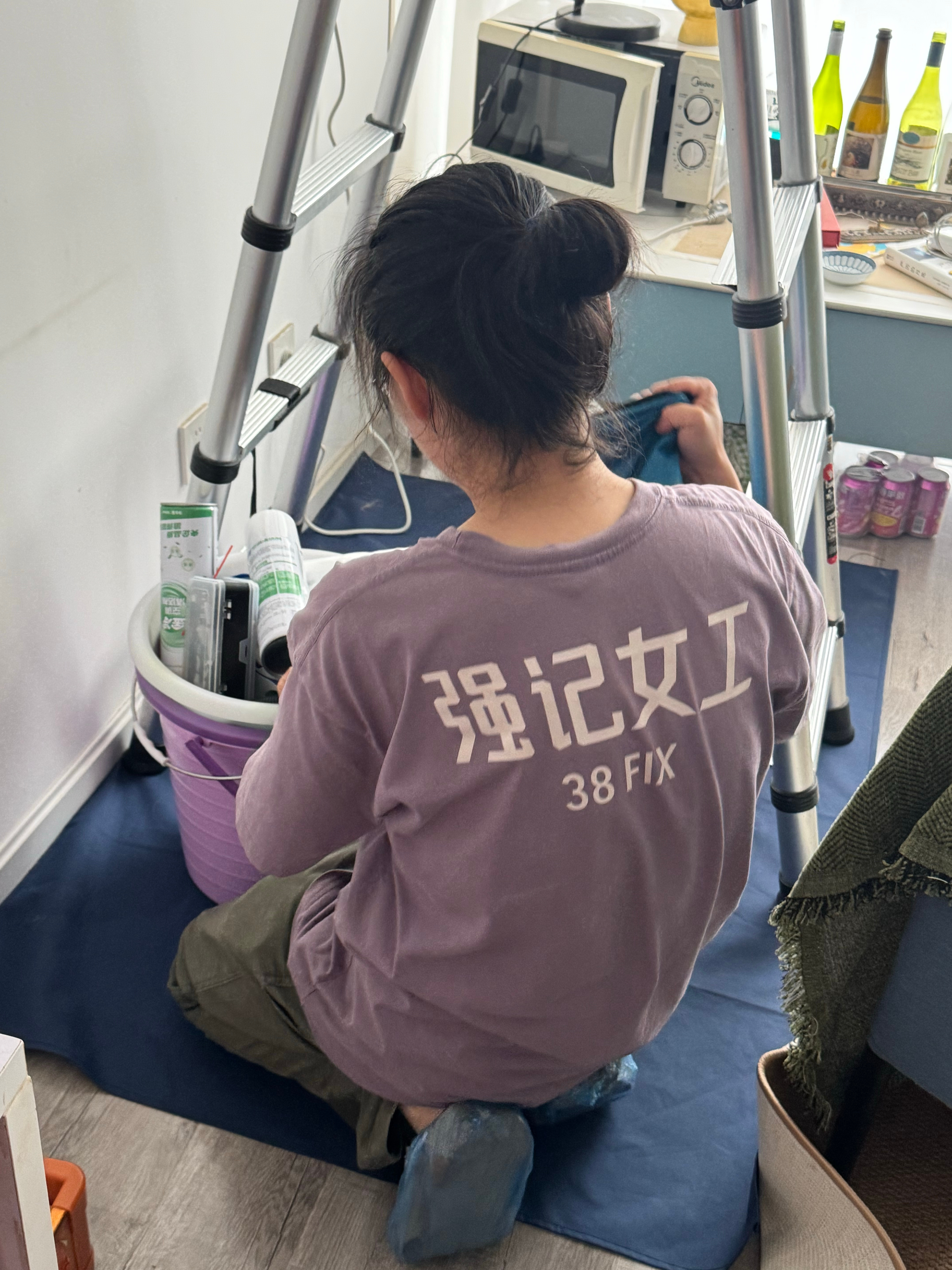 想起小时候家里也是坏了什么东西让人来修，结果家里只有我一个人，我妈知道后怒斥我爸