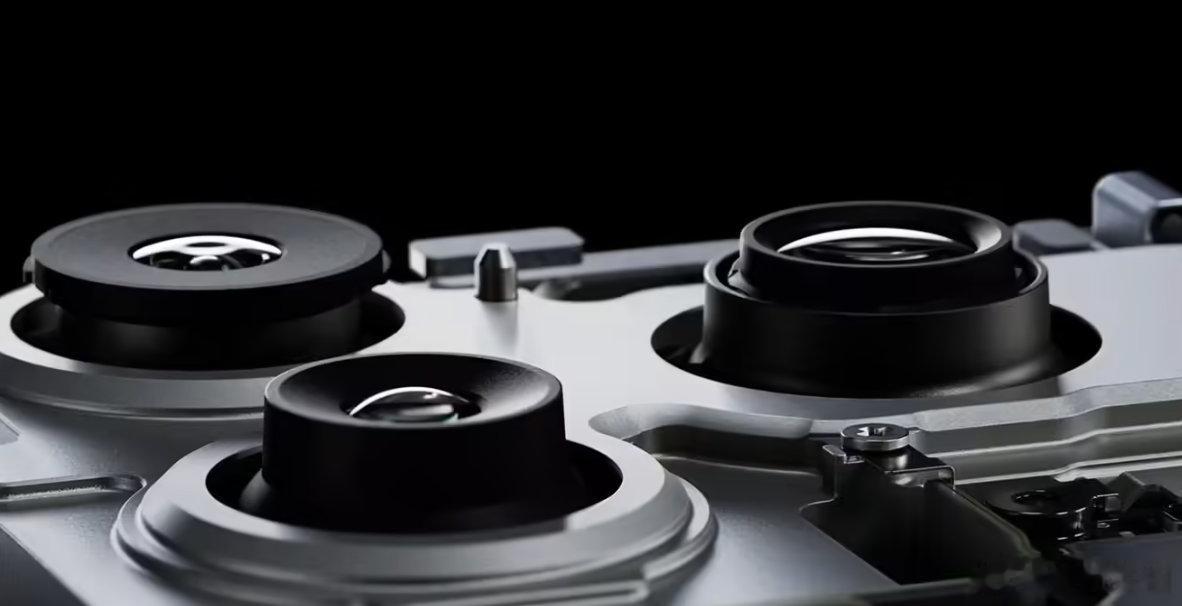 【iPhone18Pro系列再爆料iPhone18Pro相机或迎史诗级升级】彭博