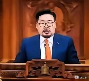 蒙古国总理赞丹沙塔尔辞职了，说白了就是蒙古国亲华派和亲西方派的斗争开始公开化，特