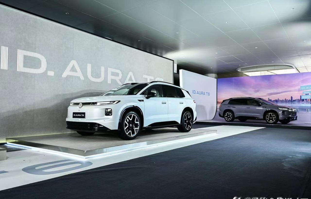一汽-大众ID.AURA T6预售发布会观后感

发布会现场，当ID.AURA 