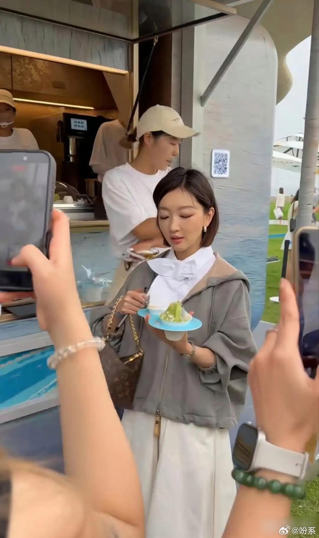 这么一看少女感和脸小并没有太大的关系！