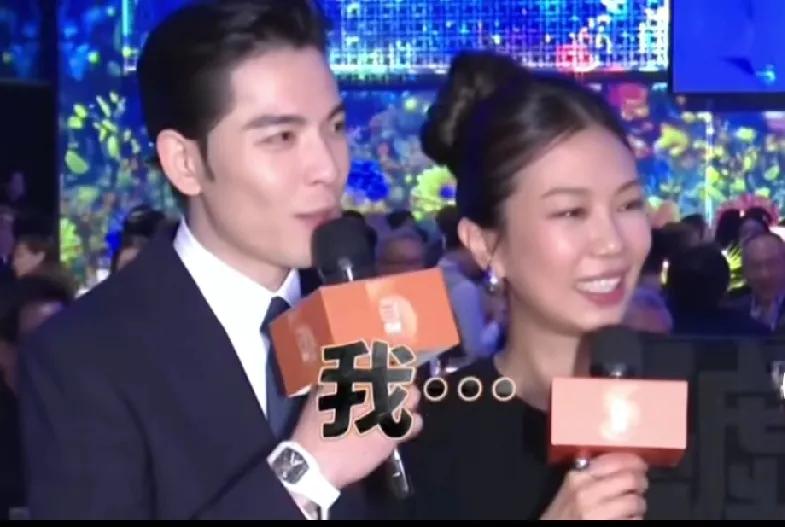 萧敬腾跟林有慧很有夫妻相，也看不出来林有慧比她老公大14岁。
感觉萧敬腾好爱他的