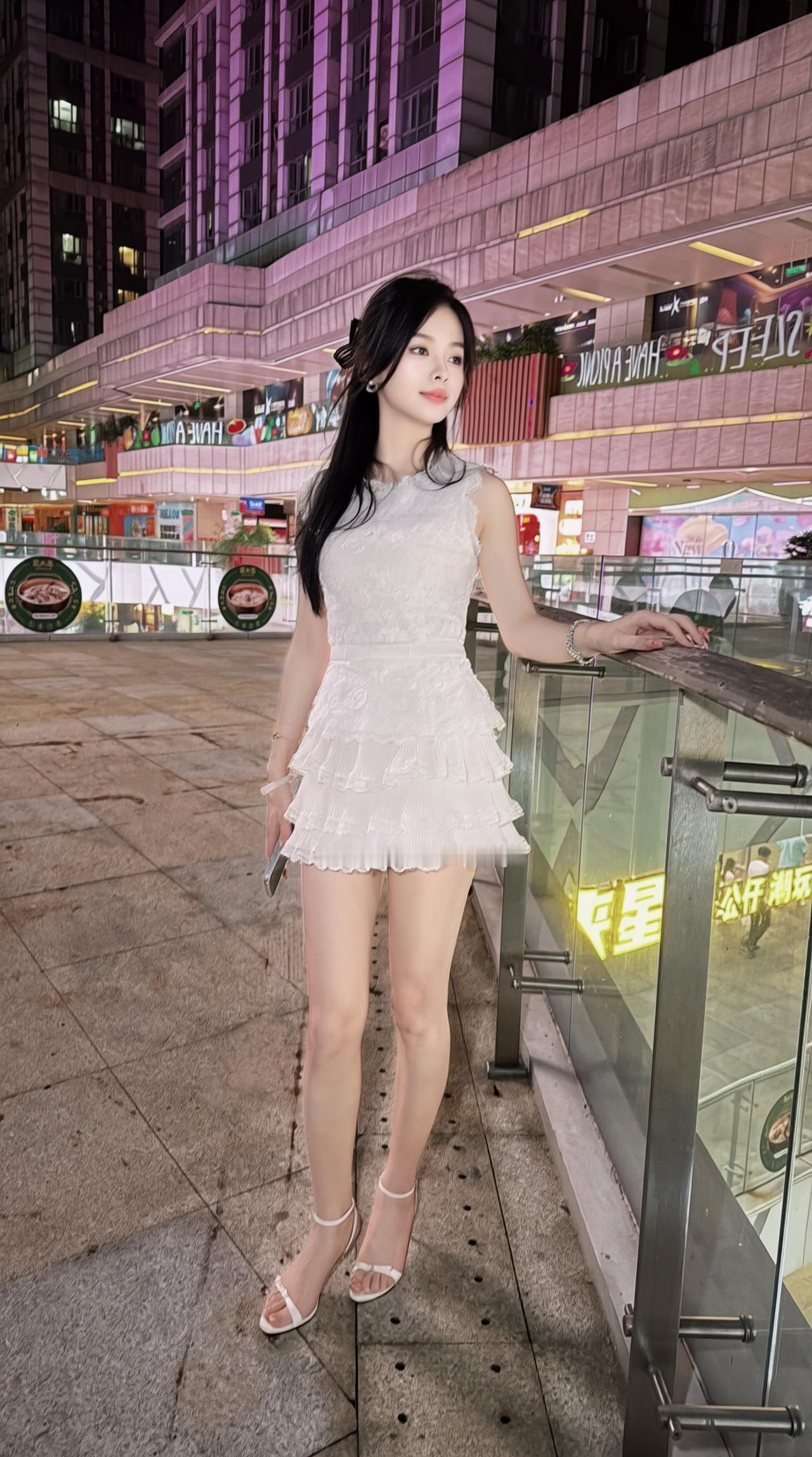 初来不知人间苦，回头已是苦中人，这一路上或得或失，人生就是这样，无论怎么选择，还