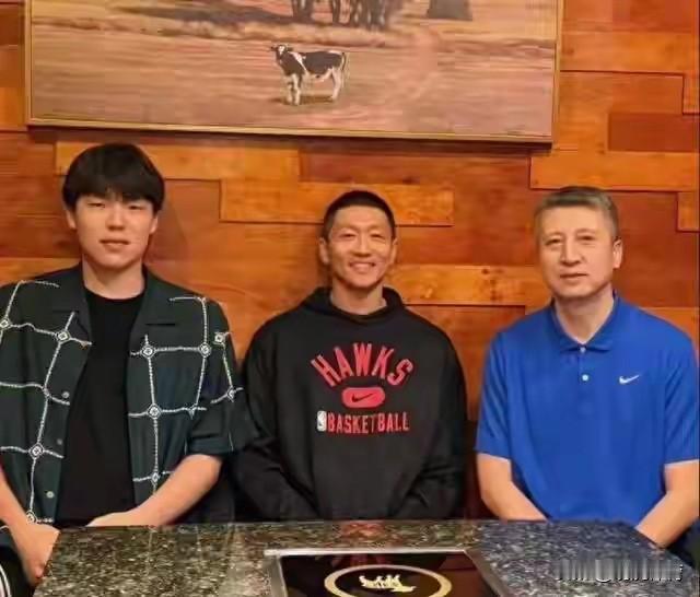 姜伟泽目前急需提高的就是控球摆脱制造空间的控球技术，随着有NBA发展联盟助理教练