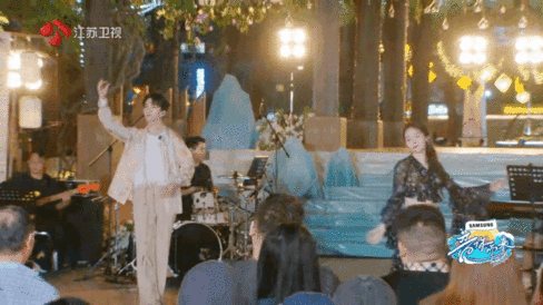 张碧晨黄子弘凡跳双人拉丁舞 张碧晨和黄子弘凡的《春光乍泄》舞台必须列入年度最佳！