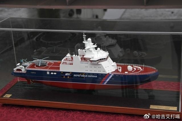 凤凰新闻【俄军北极最强战舰，被击沉！乌军集中390架自杀机饱和突破成功】文|中外