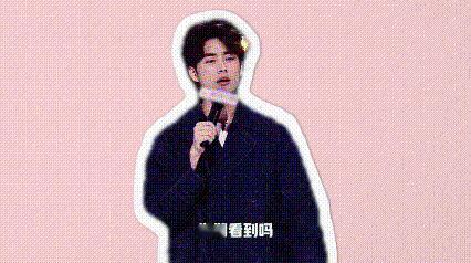 江梓浩平等创飞港娱 年轻人说起脱口秀来真的好疯好爱，江梓浩在脱友2里火力全开，容