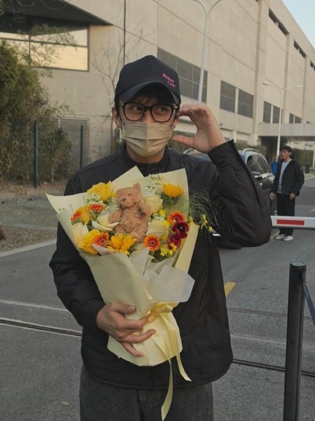 邓超主演的《第十七条》杀青！
也就是之前说的那部《最暖的归途》，《第二十条》是张