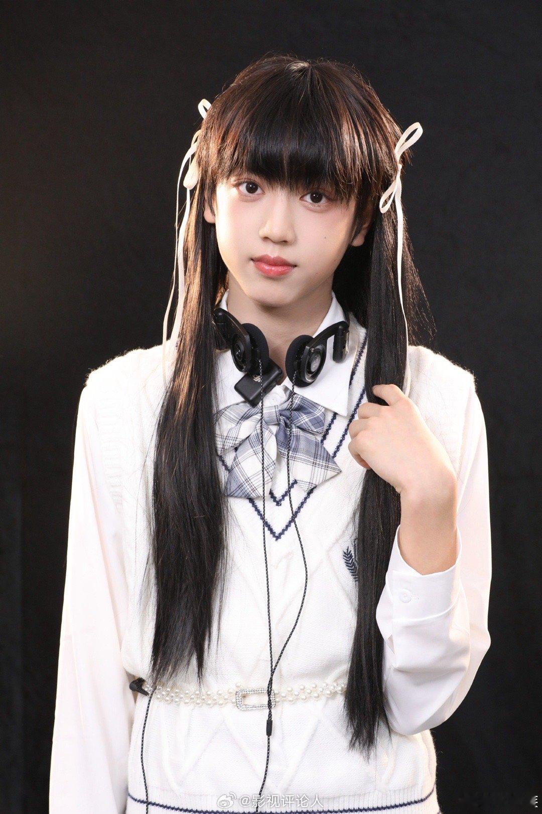 #TF家族四代女装造型# TF家族四代女装造型！能认得出来谁是谁吗[举手] ​​