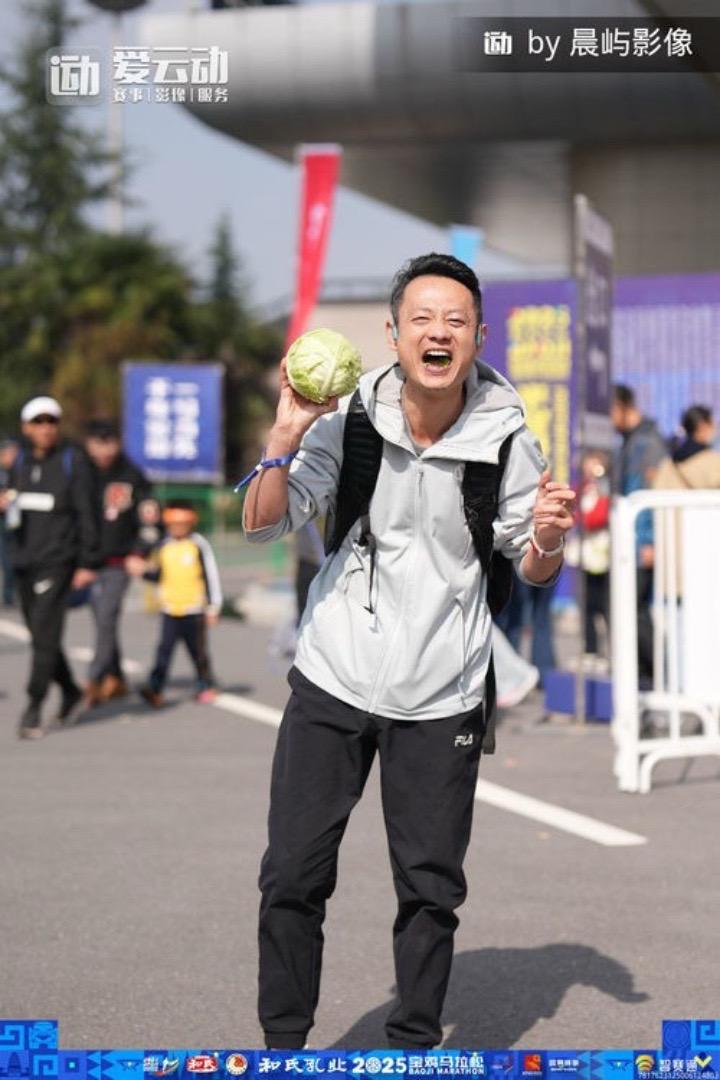 2025宝鸡马拉松定装照，明日赛道见…