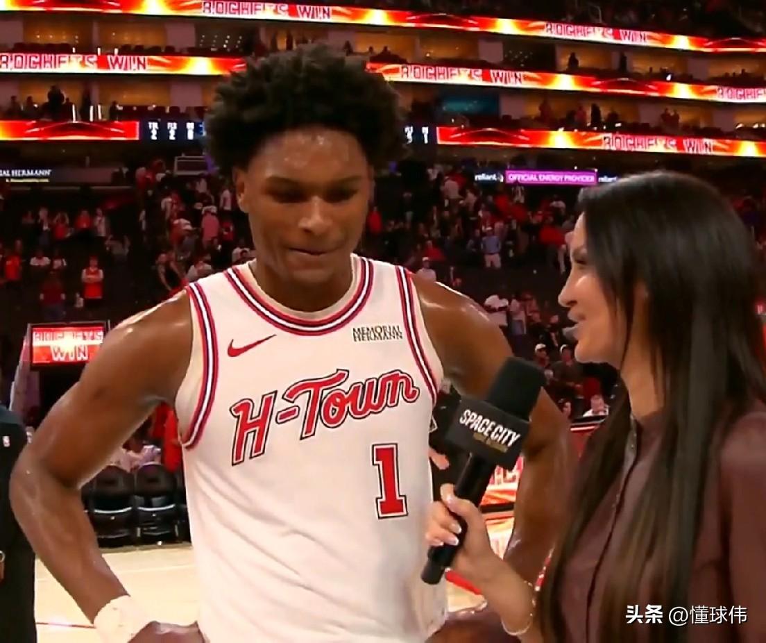 还得老杜来！阿门谈杜兰特：

“KD最后投进杀死比赛的一球。”

“关键时刻。”