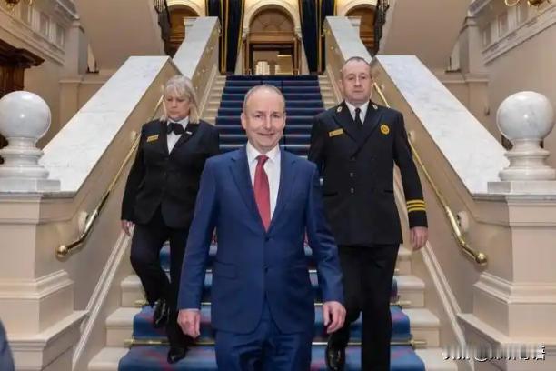 中国外交部正式宣布，

1月3日，中国外交部一官宣消息就引发全网关注——爱尔兰总