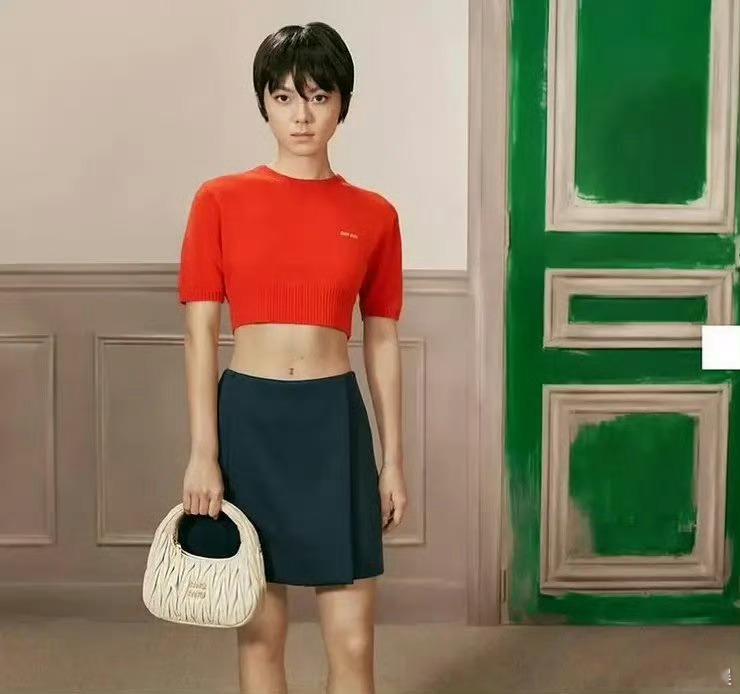 赵今麦是怎么同意把这张照片发出来的，真的会有人喜欢吗 