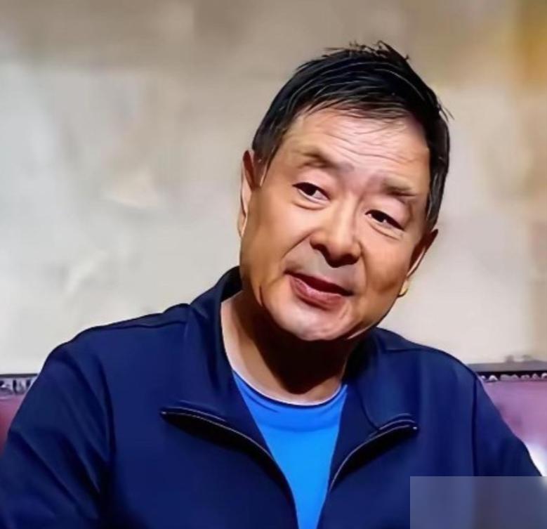 谁也没有想到，一点的北京，72岁的濮存昕竟用一根布绳，将一个大明星的体面，放到了