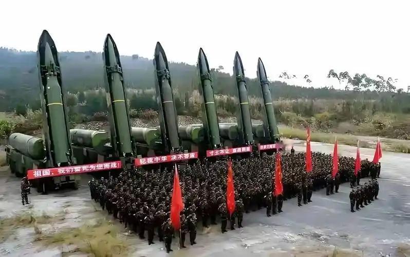 自从“台湾省”这个说法传开后，岛内的氛围就变了。岛内的军人、官员、老百姓都明白，