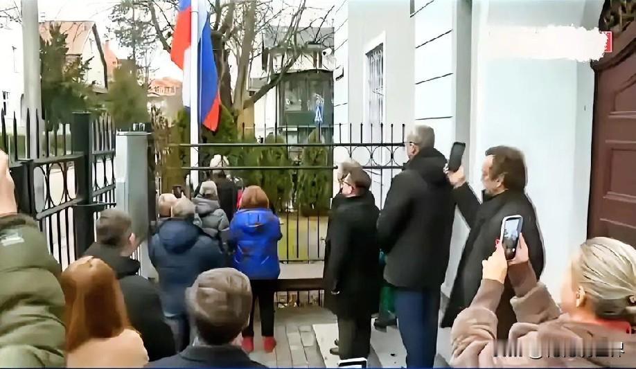 12月24日中午的最新消息，速报，全都不容错过，第七条：波兰关闭俄驻波最后一个领