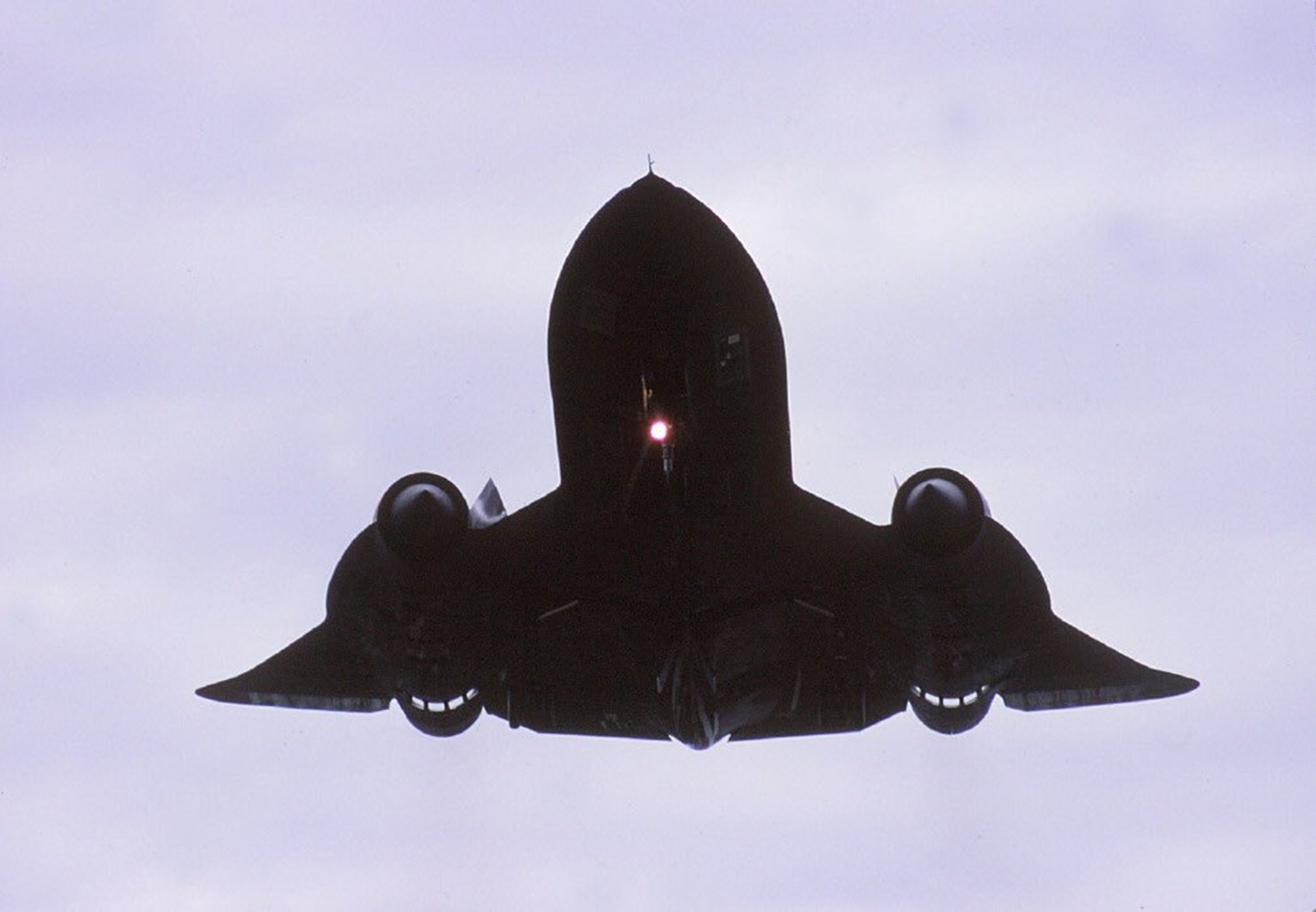 分享圖片：美國洛克希德SR-71“黑鳥”高空高速戰略偵察機 