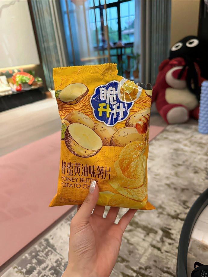 𝐋𝐢𝐯𝐞◡̈ ‘’生活很好,记得微笑,众口难调,开心就好！ ​​​