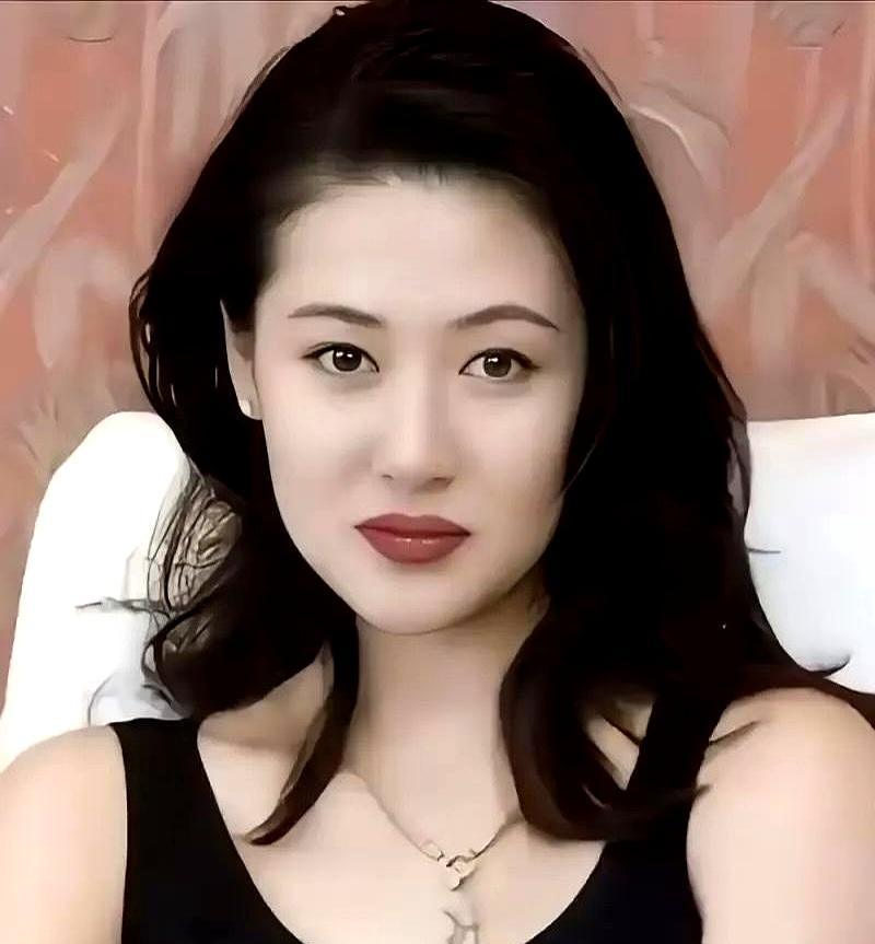 2002年，陈宝莲走得太突然，24楼那一下，留下的不是一段新闻，是一个才出生二十