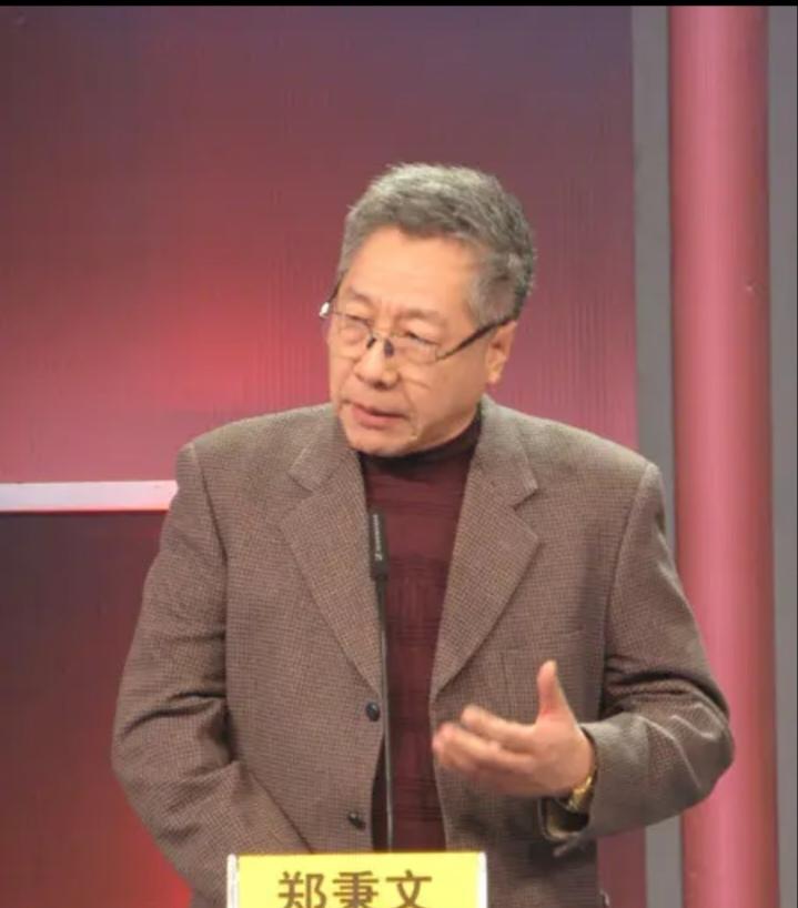 郑秉文亏不亏？
郑秉文教授在我国养老保险改革过程中，真的是功名显赫。
“城乡居民