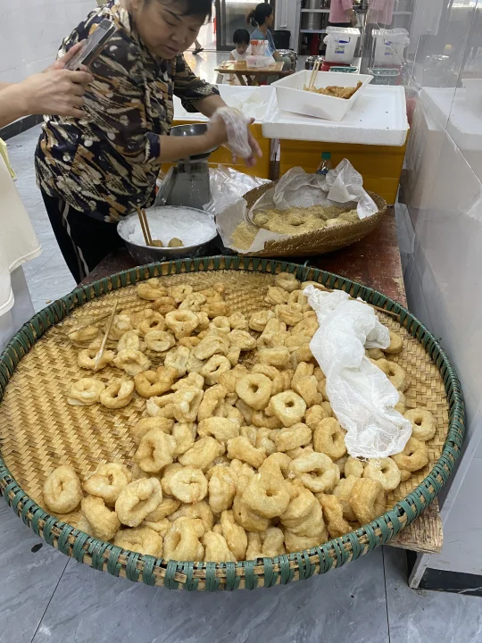 在吉安，10多块吃撑的江西少吃，每天排队的店