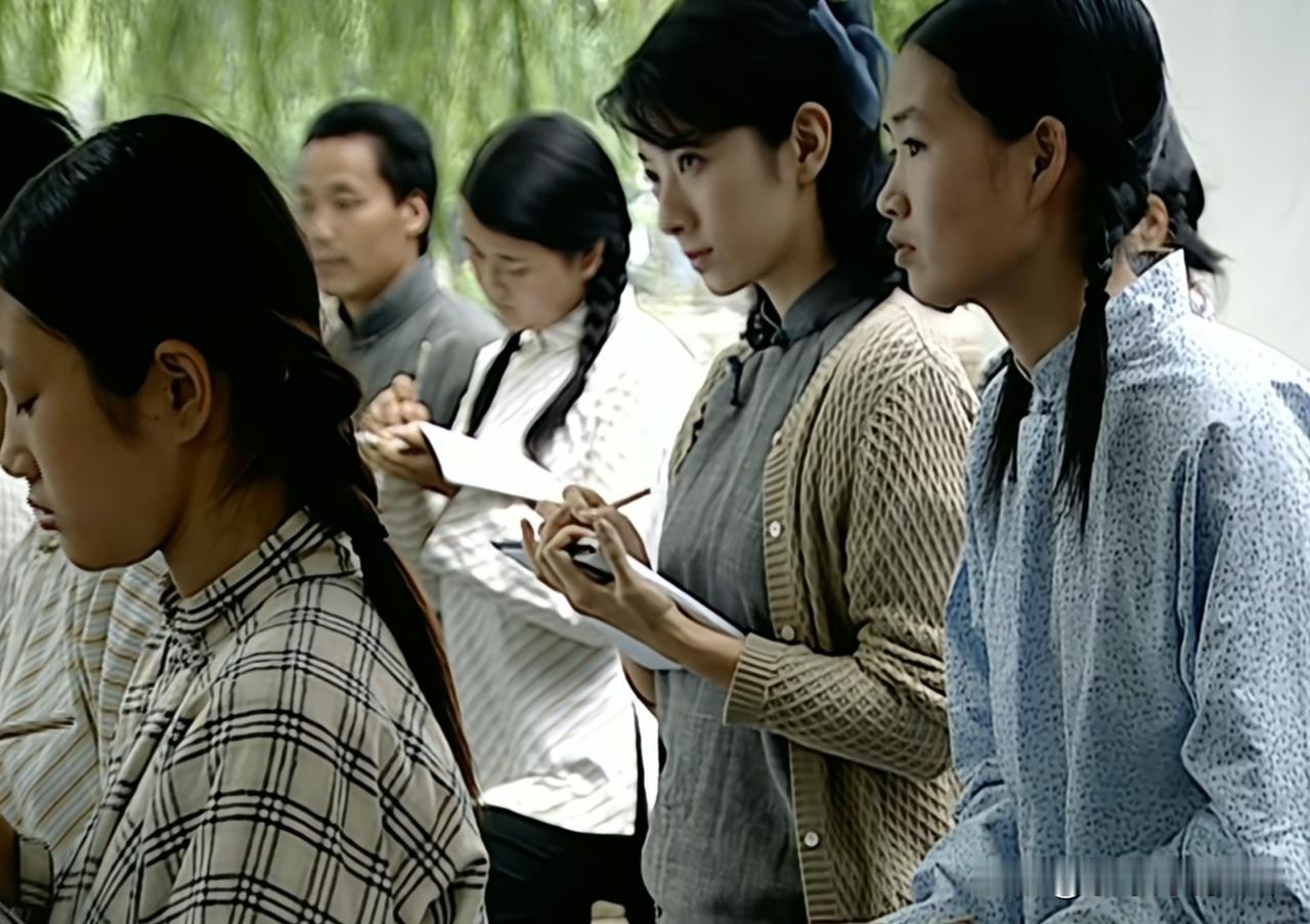 被这一幕的黄奕惊艳到了，有多少人看过她演的《长恨歌》？