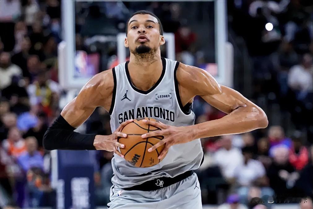 马刺9年来，第一个50胜！西决不是梦！
险胜快船后，马刺这赛季的战绩已经来到50