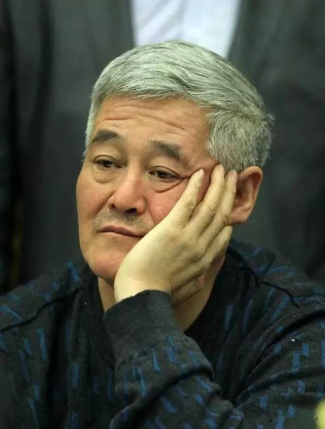 作为喜剧的承载者，赵本山的影响力早已超越娱乐圈，成为中国亿万人欢乐的源泉。他的名