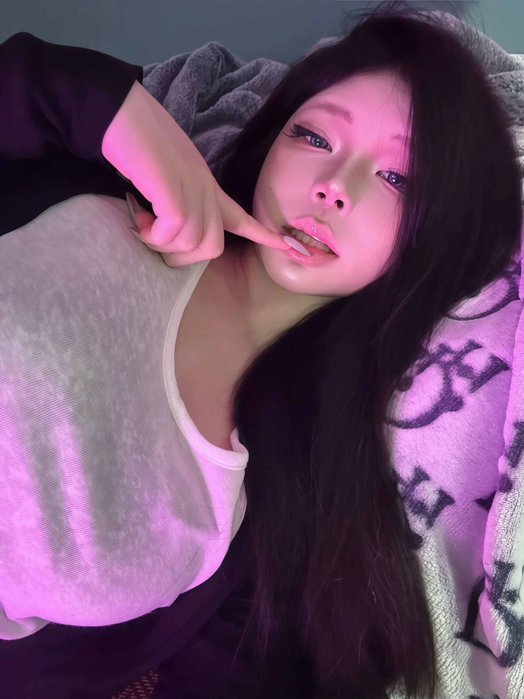 御姐 黑长直 紫色