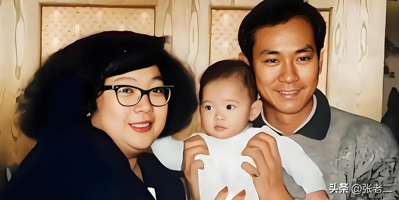 郑少秋，温文儒雅、风度翩翩，是无数人心中男神，当年沈殿霞倾尽资源扶持郑少秋，帮他