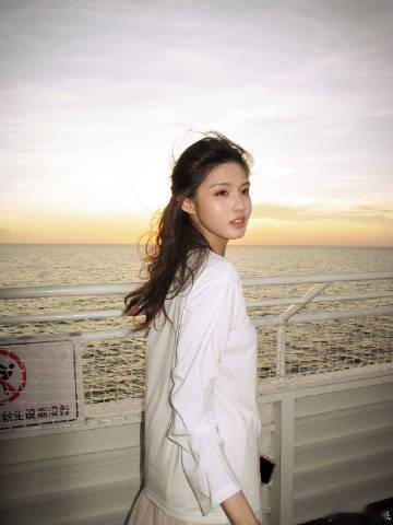 艾米出演周星驰功夫女足 功夫女足官宣档期与全阵容，不少人在名单里留意到艾米，她饰