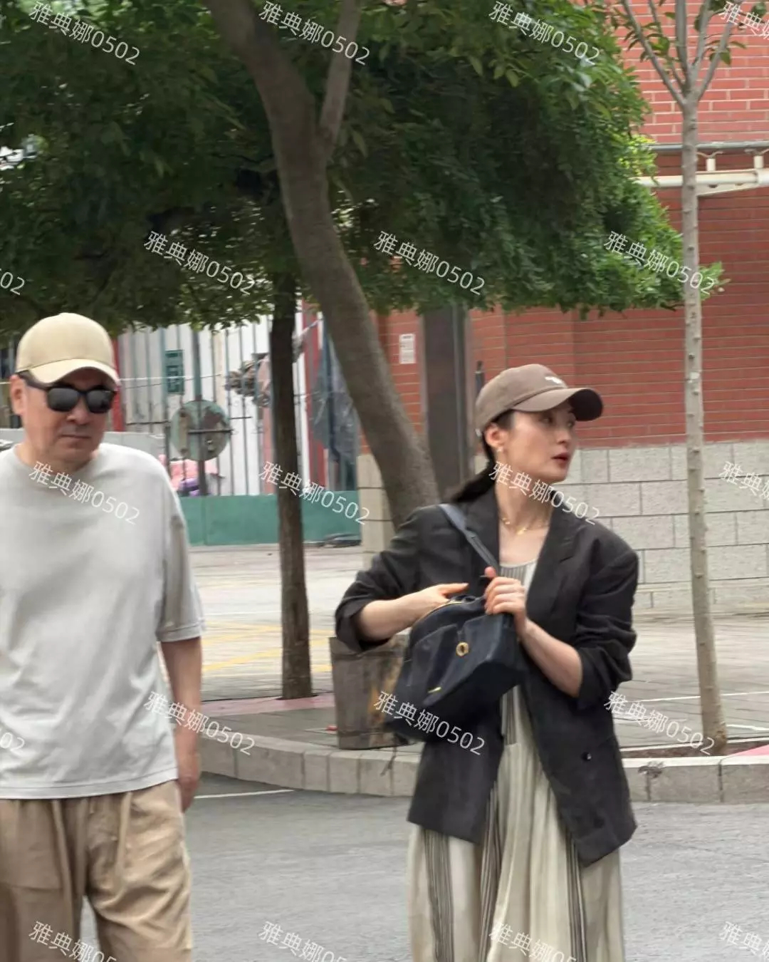 陈建斌和蒋勤勤这对一直被外界称作低调却很有故事感的明星夫妇，今天一同现身人大附中