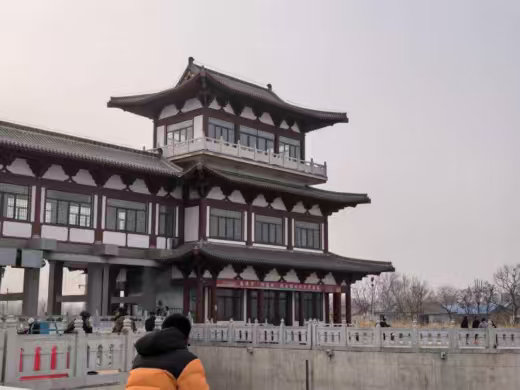 秦岭笑谈 【探访施女湖:探寻生态与产业协同发展新路径】青春三下乡社会实践曲阜师范