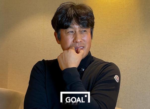 中超联赛 徐正源开始说话：“久违了啊，我成了无业游民，但更忙了，到处跑，跟朋友们