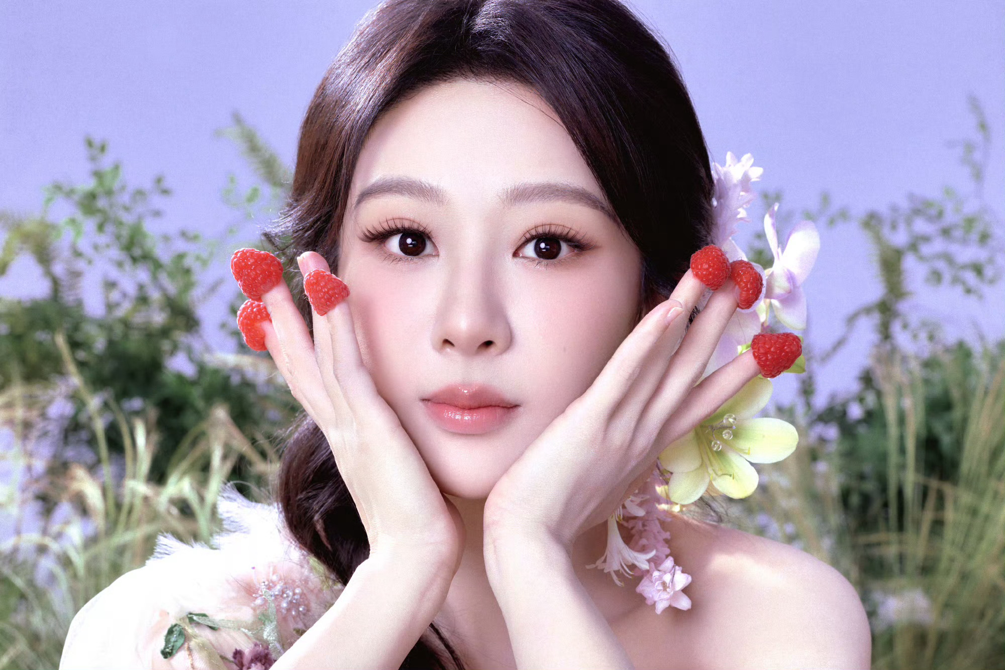 杨紫杨紫今天的彩虹屁来了！阿紫忧郁美丽，空灵莺艳，恰似一副是错彩镂金的工笔画！