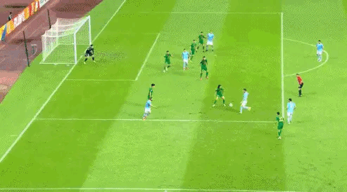 防守形同虚设？[what]18岁小伙顶爆浙江队后防！传的恨，顶不住，都在想什么呢