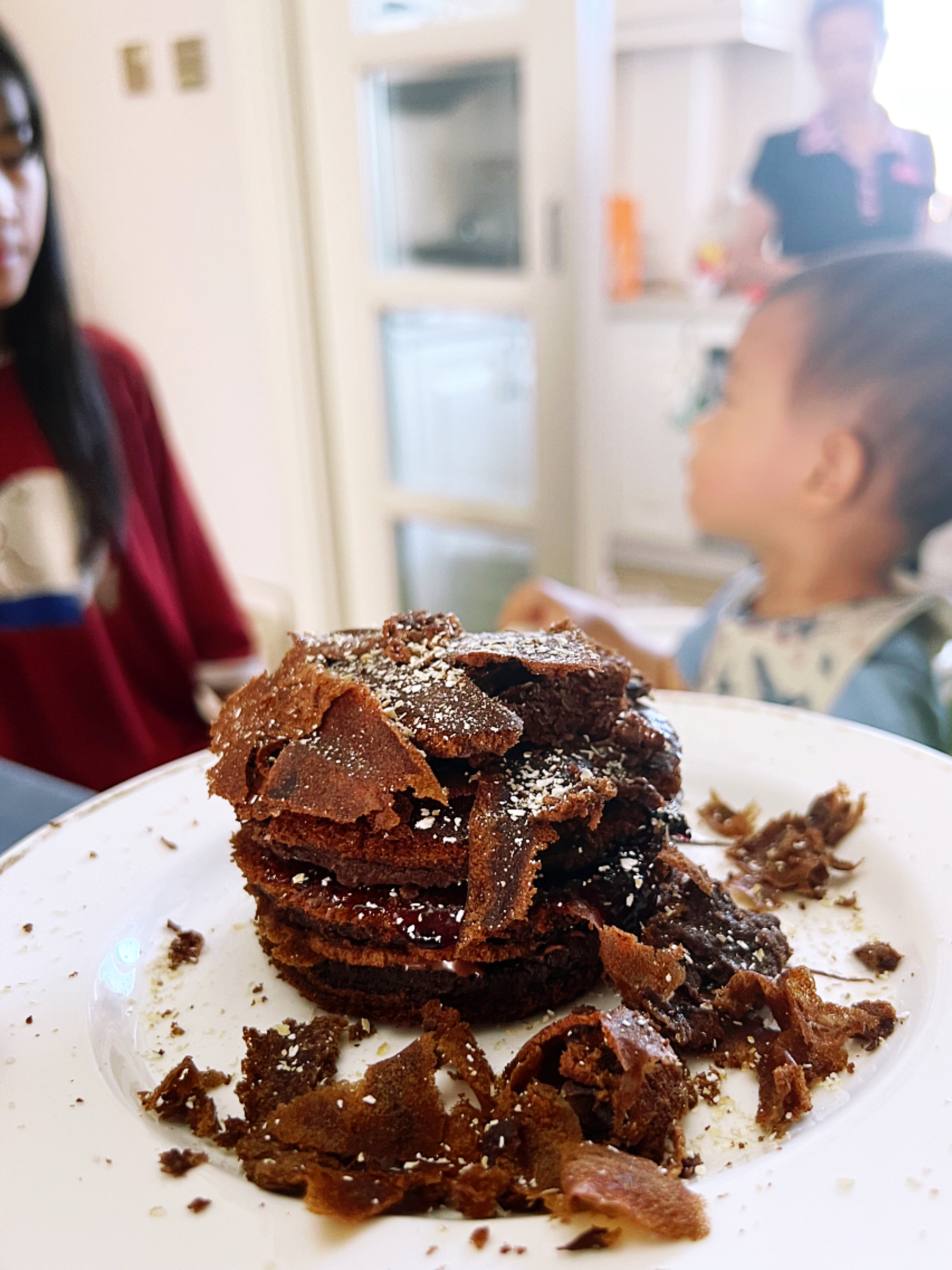 昨儿是我农历生日，以及妹妹一岁半的日子。潼自己悄悄捣鼓一通，给我俩做了个小小的巧