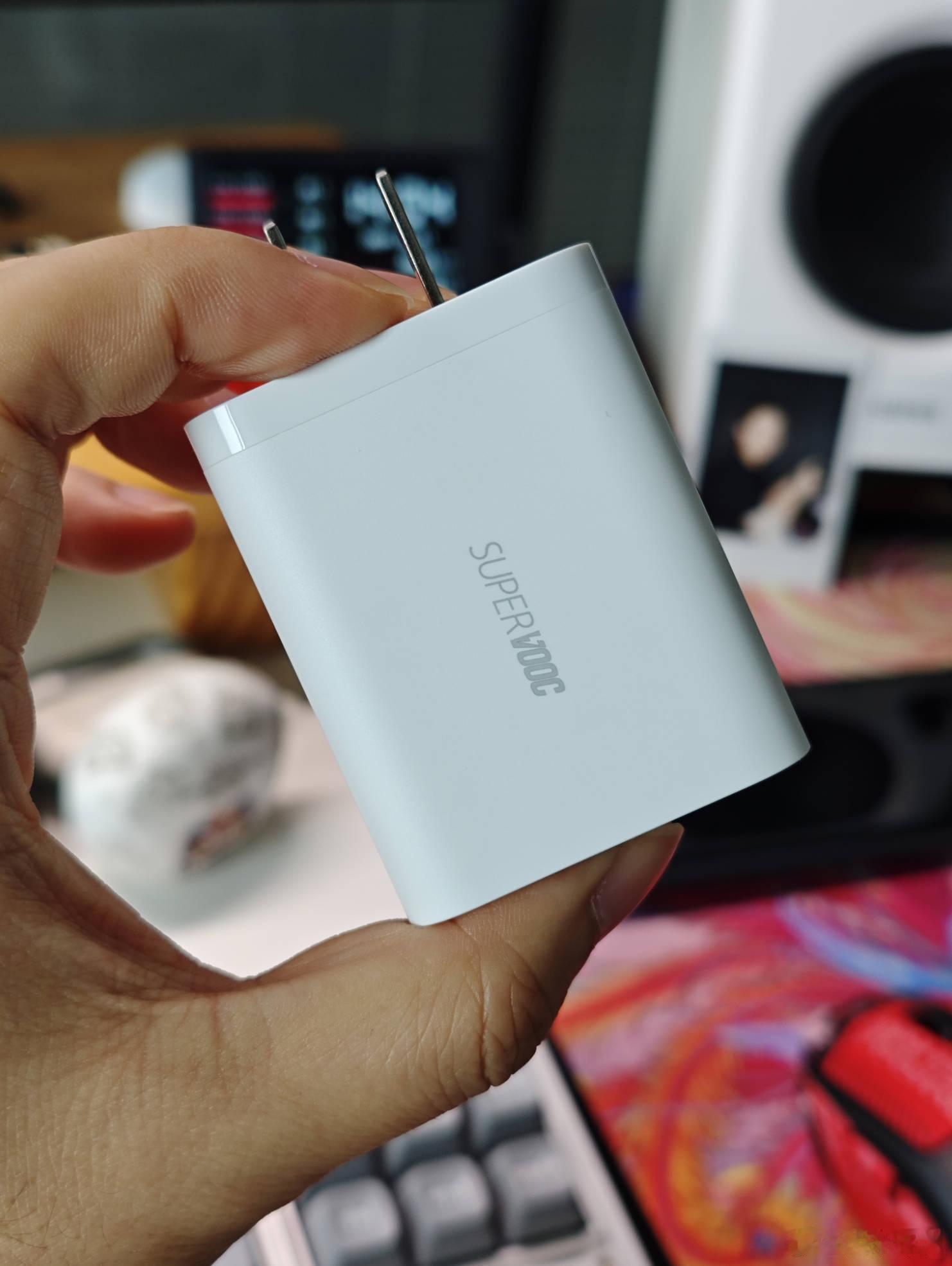 一个闲置的65W SUPER VOOC 氮化镓 闪充头（支持PD 45W，PPS